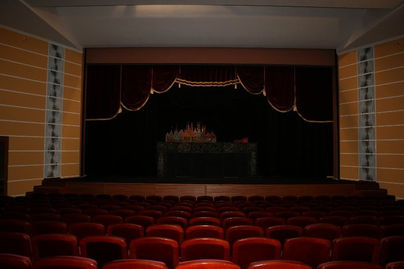 Автор дизайн-студия ИНТЕРЬЕР-WEST, руководитель Андрей Андреевский