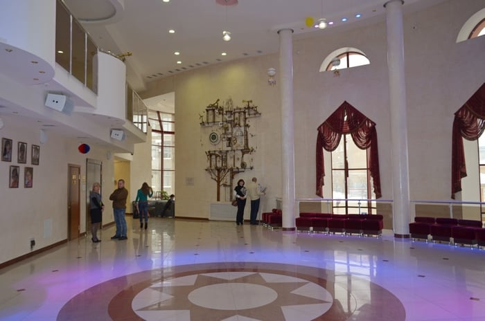 Автор дизайн-студия ИНТЕРЬЕР-WEST, руководитель Андрей Андреевский