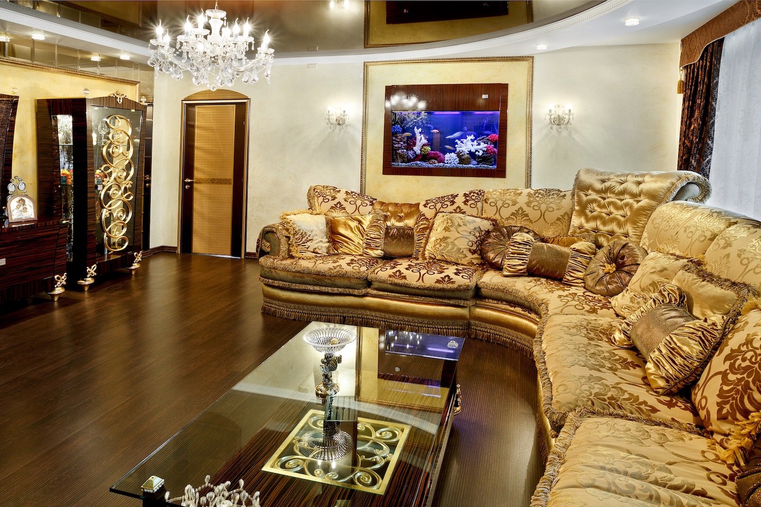 Автор дизайн-студия ИНТЕРЬЕР-WEST, руководитель Андрей Андреевский