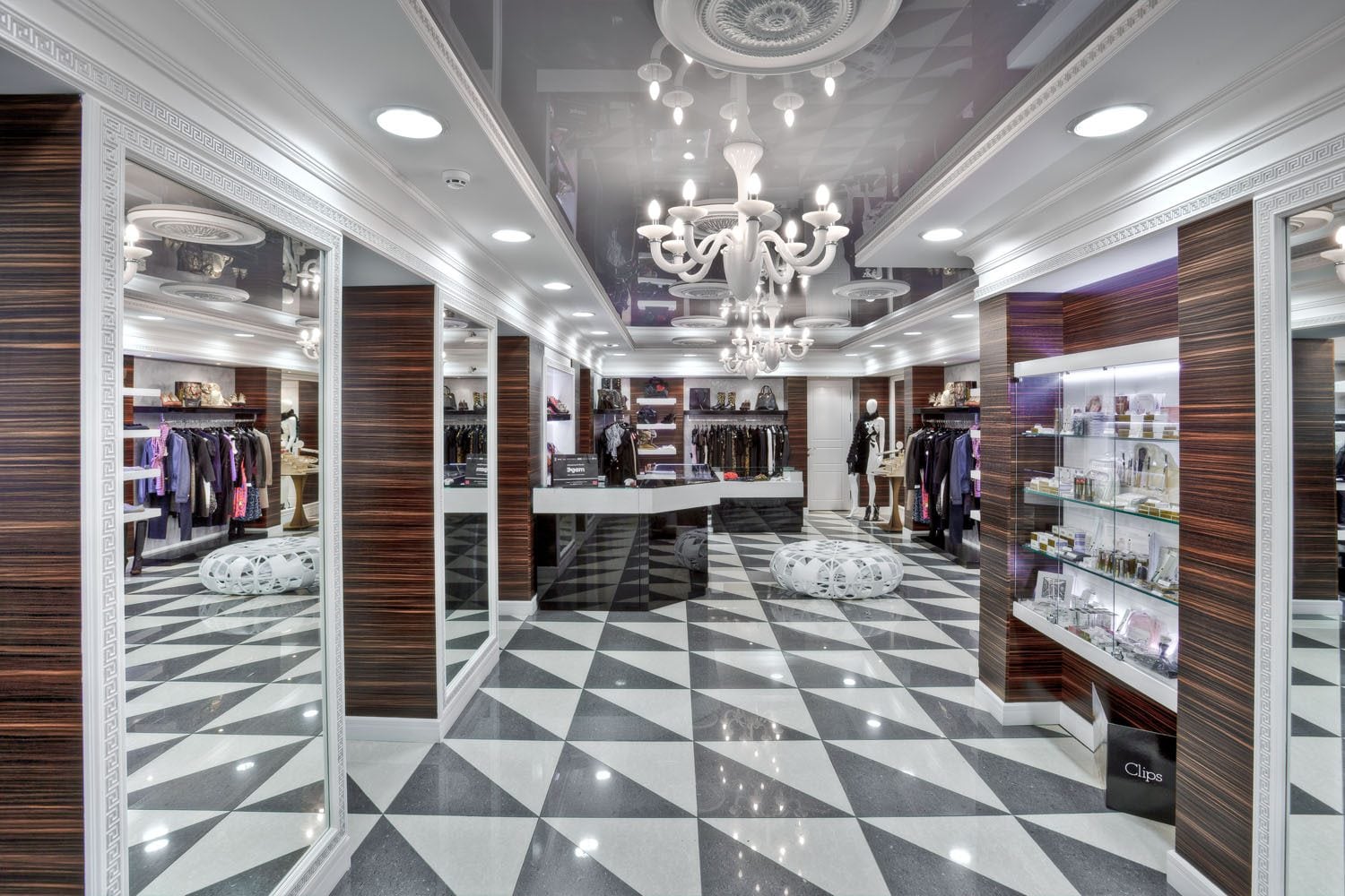 Автор дизайн-студия ИНТЕРЬЕР-WEST, руководитель Андрей Андреевский