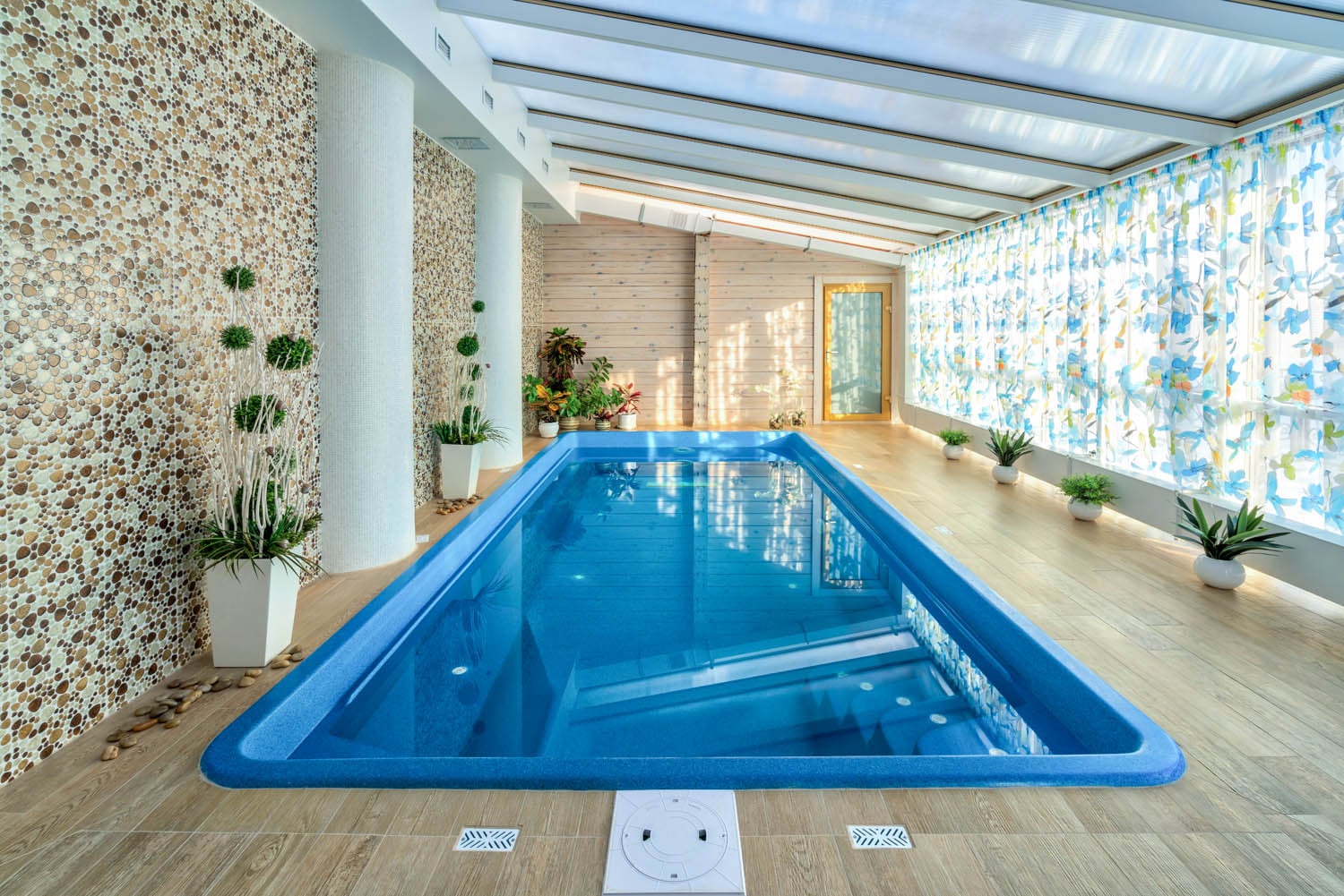 Автор дизайн-студия ИНТЕРЬЕР-WEST, руководитель Андрей Андреевский