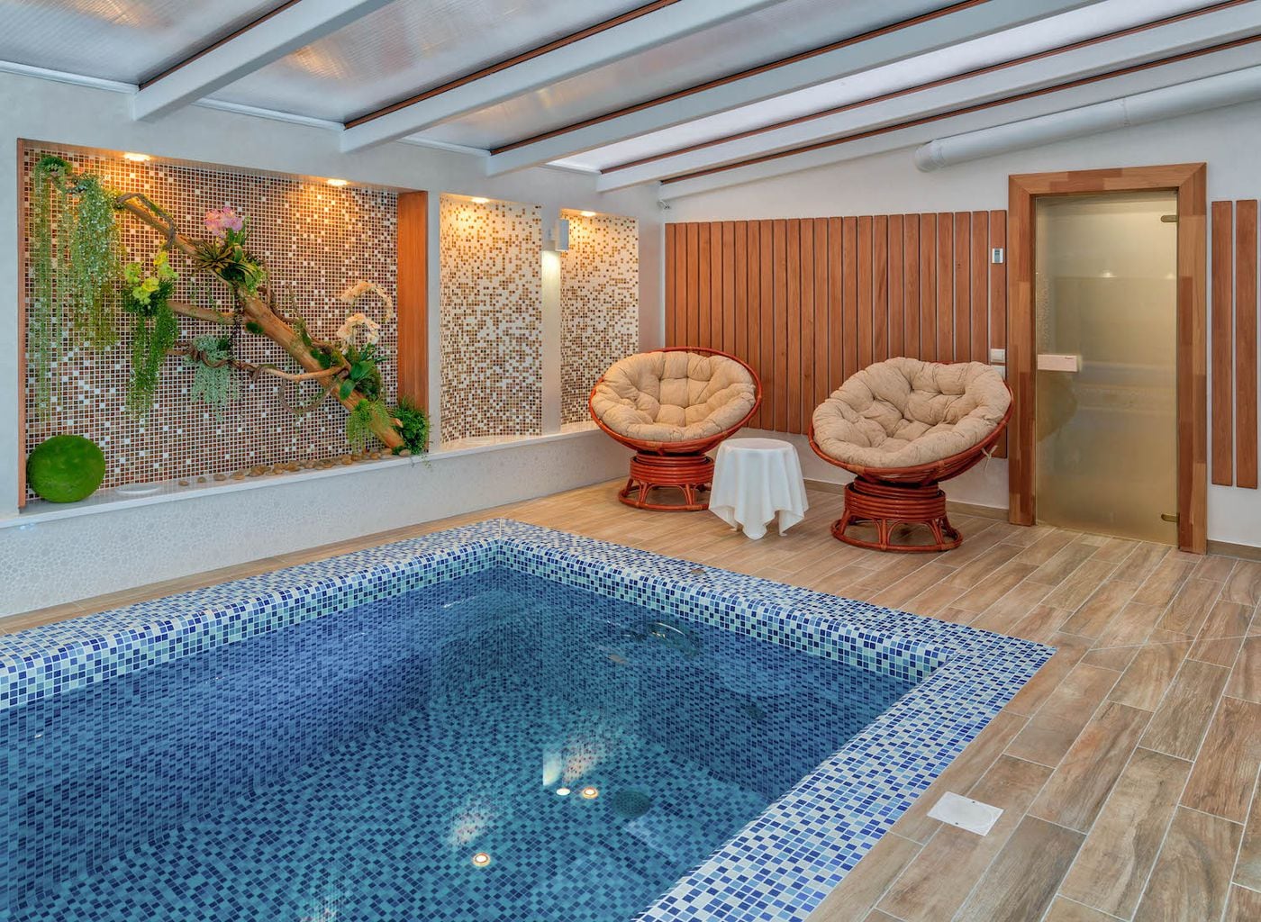 Автор дизайн-студия ИНТЕРЬЕР-WEST, руководитель Андрей Андреевский