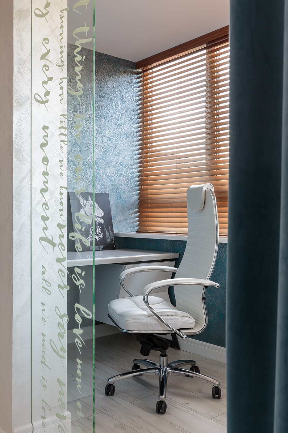 Автор дизайн-студия ИНТЕРЬЕР-WEST, руководитель Андрей Андреевский