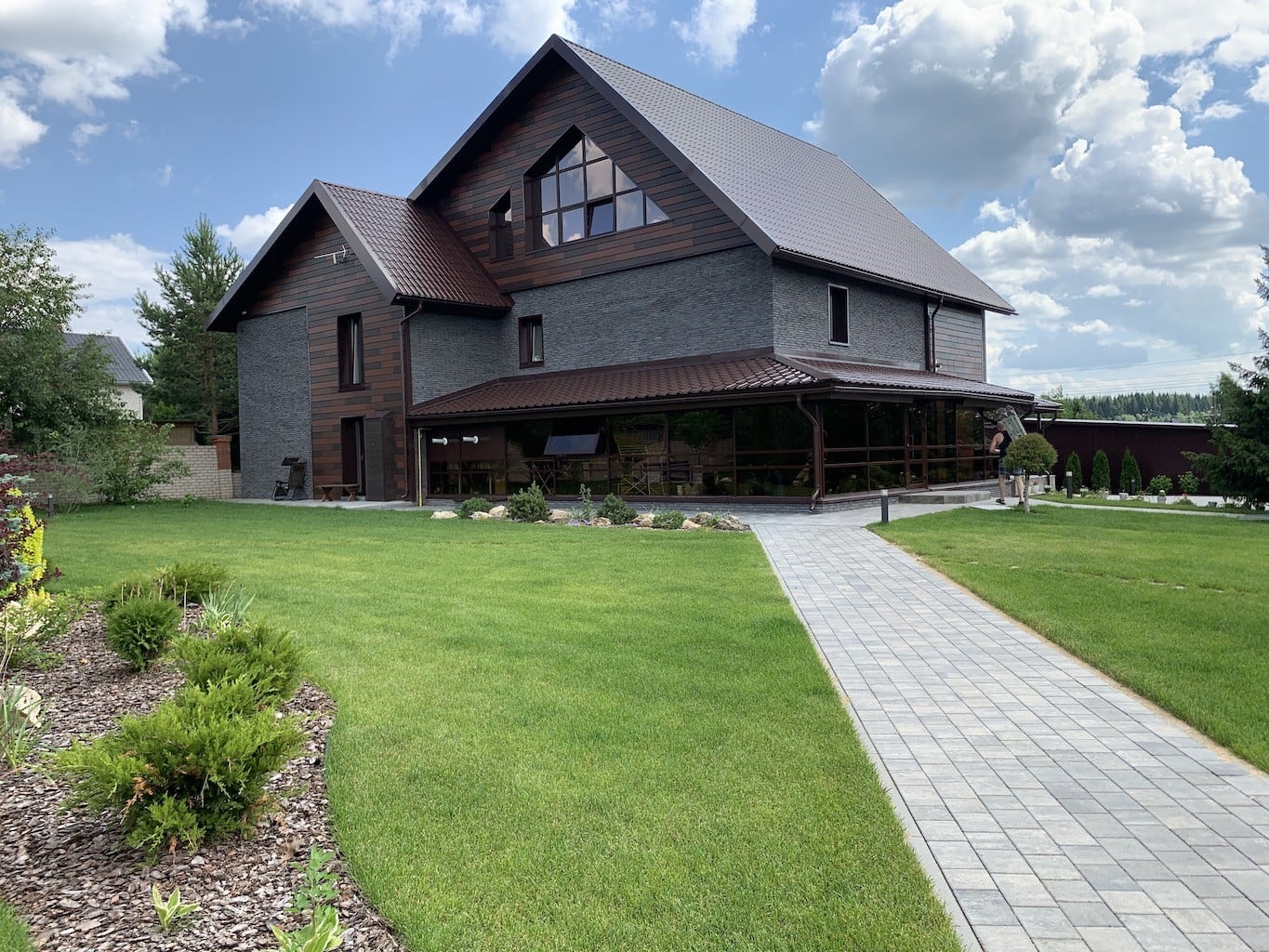 Автор дизайн-студия ИНТЕРЬЕР-WEST, руководитель Андрей Андреевский