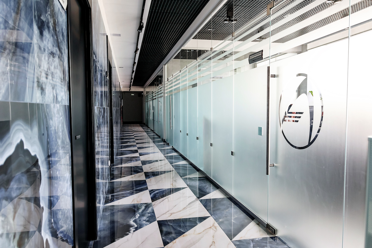 Автор дизайн-студия ИНТЕРЬЕР-WEST, руководитель Андрей Андреевский