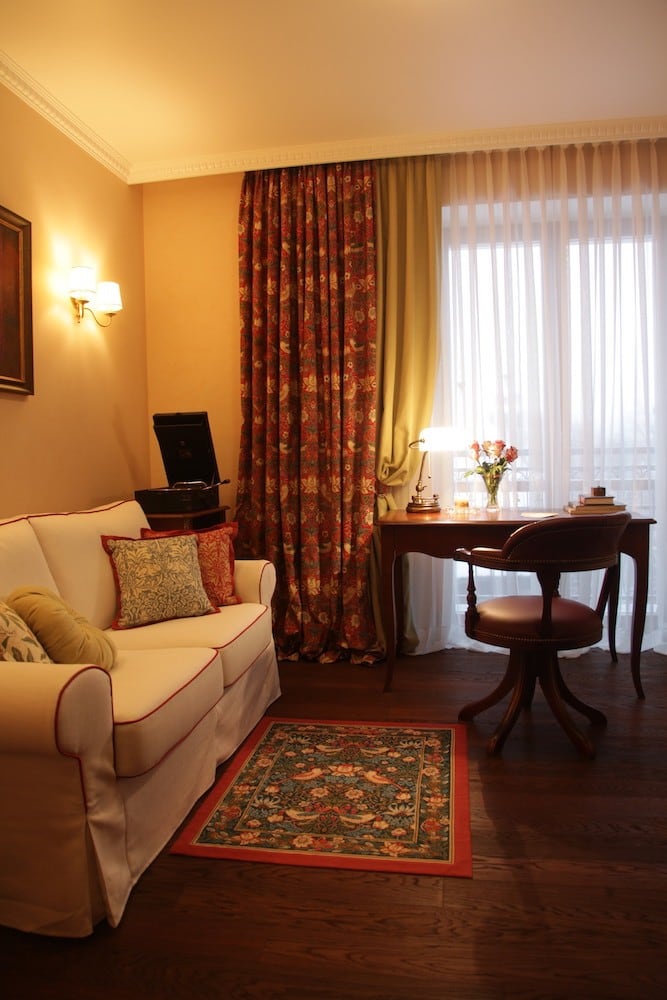 Автор дизайнер ИРИНА КАРПМАН