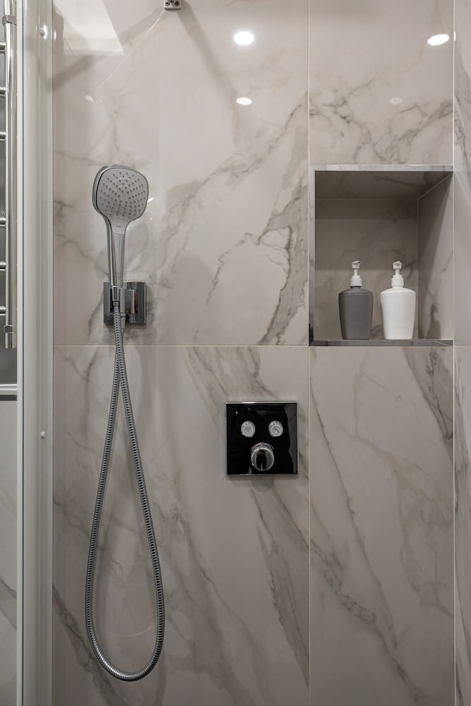 Автор дизайнер ИРИНА КАРПМАН