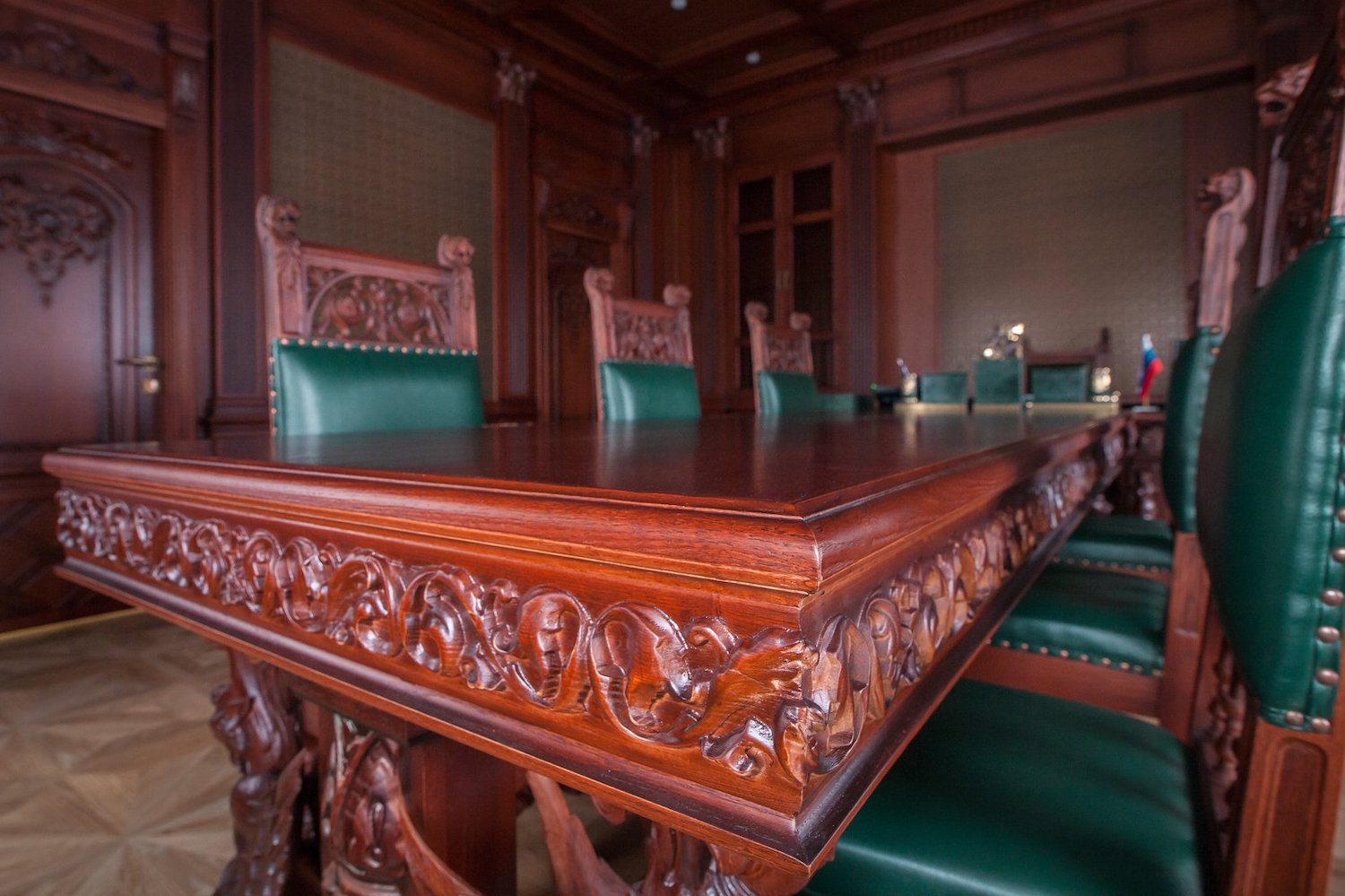 Автор студия классической мебели АРИСТОКРАТ