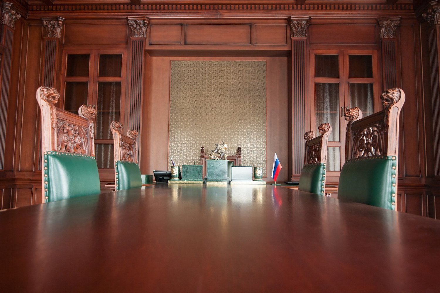 Автор студия классической мебели АРИСТОКРАТ