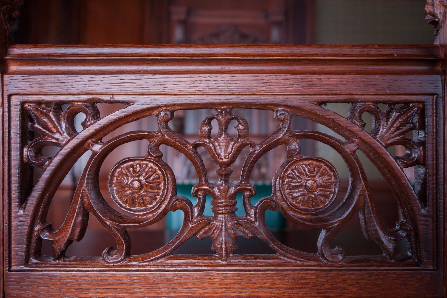 Автор студия классической мебели АРИСТОКРАТ