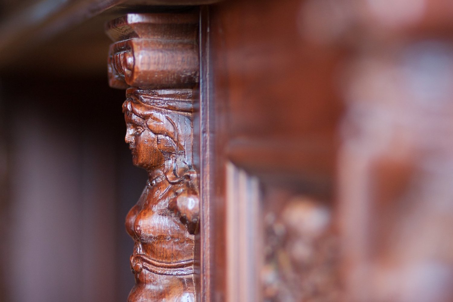 Автор студия классической мебели АРИСТОКРАТ