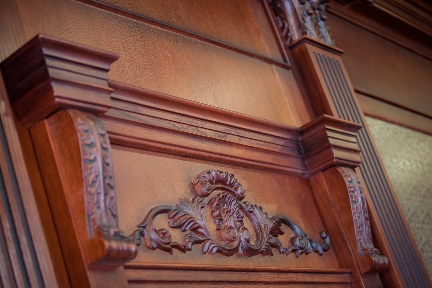 Автор студия классической мебели АРИСТОКРАТ