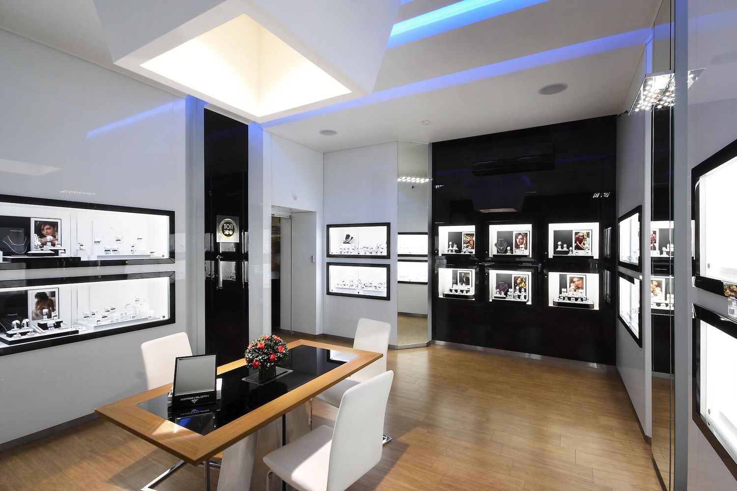 Автор компания SETUS Design, арт-директор Анна Стрижова